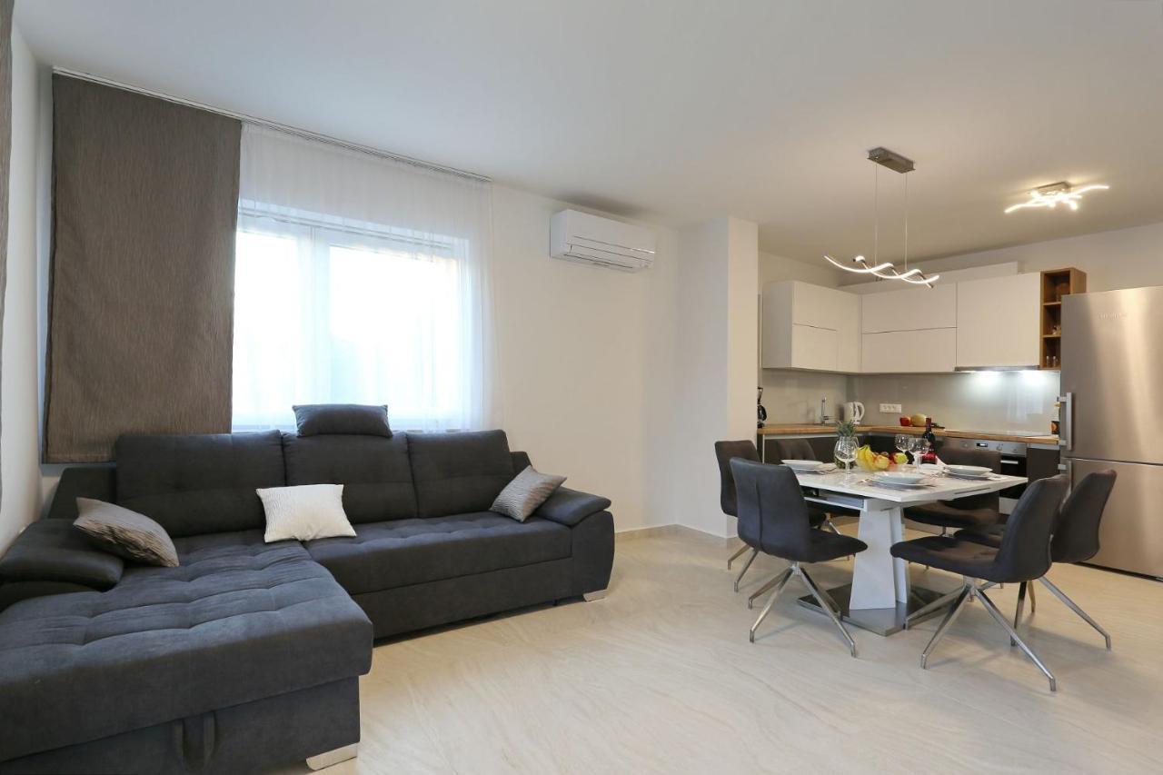Villa Ankora Biograd Na Moru Esterno foto